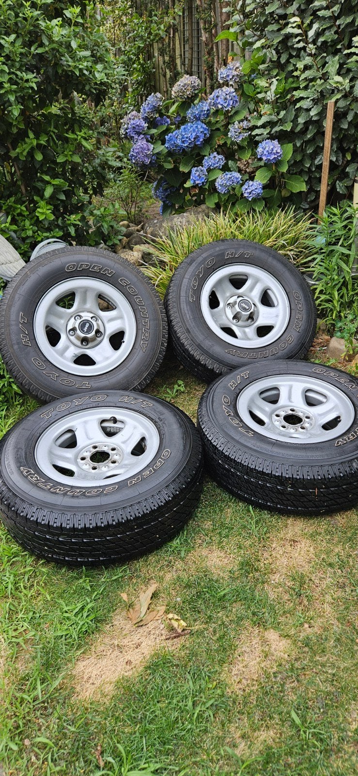 Jeep Cherokee XJ Sport 15" velgen met Toyo Open Country, Auto-onderdelen, Ophalen, Gebruikt, 15 inch, Banden en Velgen