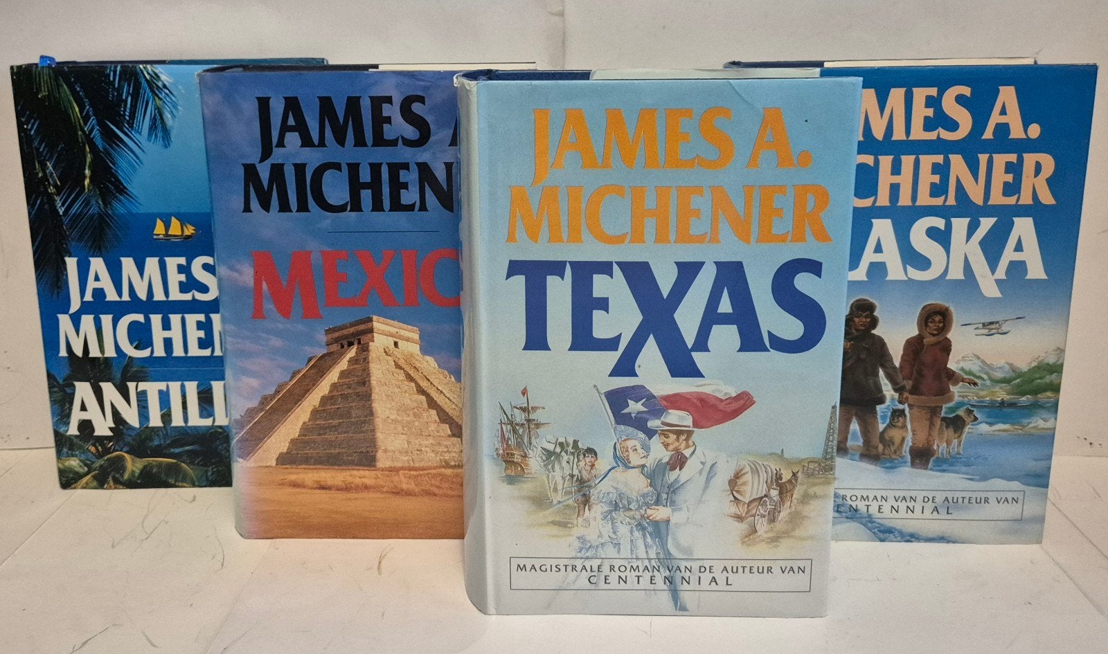 James A Michener 4x Antillen Mexico Texas Alaska geb+omslag, Boeken, Historische romans, Zo goed als nieuw, Ophalen of Verzenden