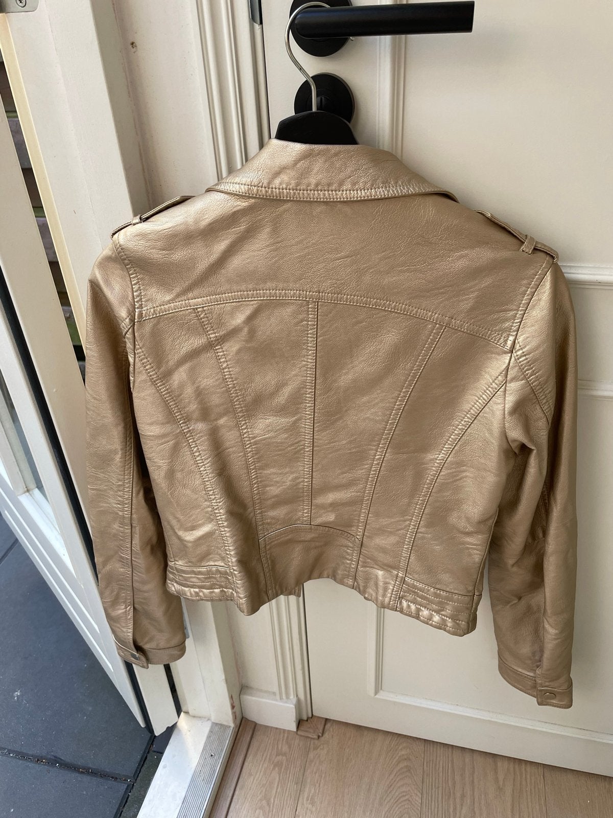 Gouden jasje Softy Collection maat M - Zo goed als nieuw, Ophalen, Zo goed als nieuw, Maat 38/40 (M), Goud