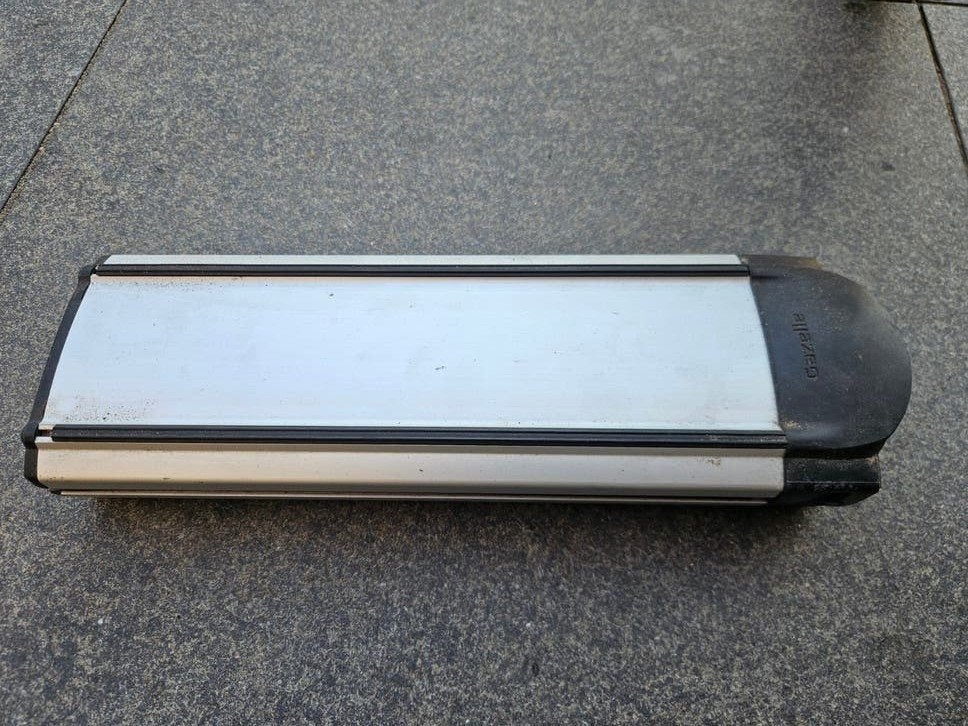 Defecte Gazelle Innergy fiets accu (36V 9Ah 324Wh), Gebruikt