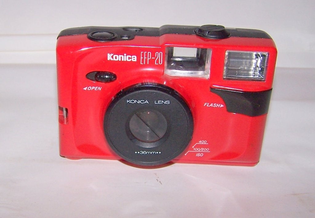 Prachtige rode Konica EFP-20. In zeer goede werkende staat., Ophalen of Verzenden, Zo goed als nieuw, Compact, Konica