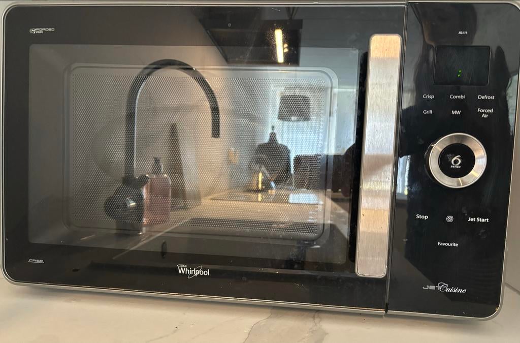 Microwave Whirlpool Jet Cuisine Combimagnetron JQ278 Zwart, Ophalen, Combimagnetron, Gebruikt, Vrijstaand