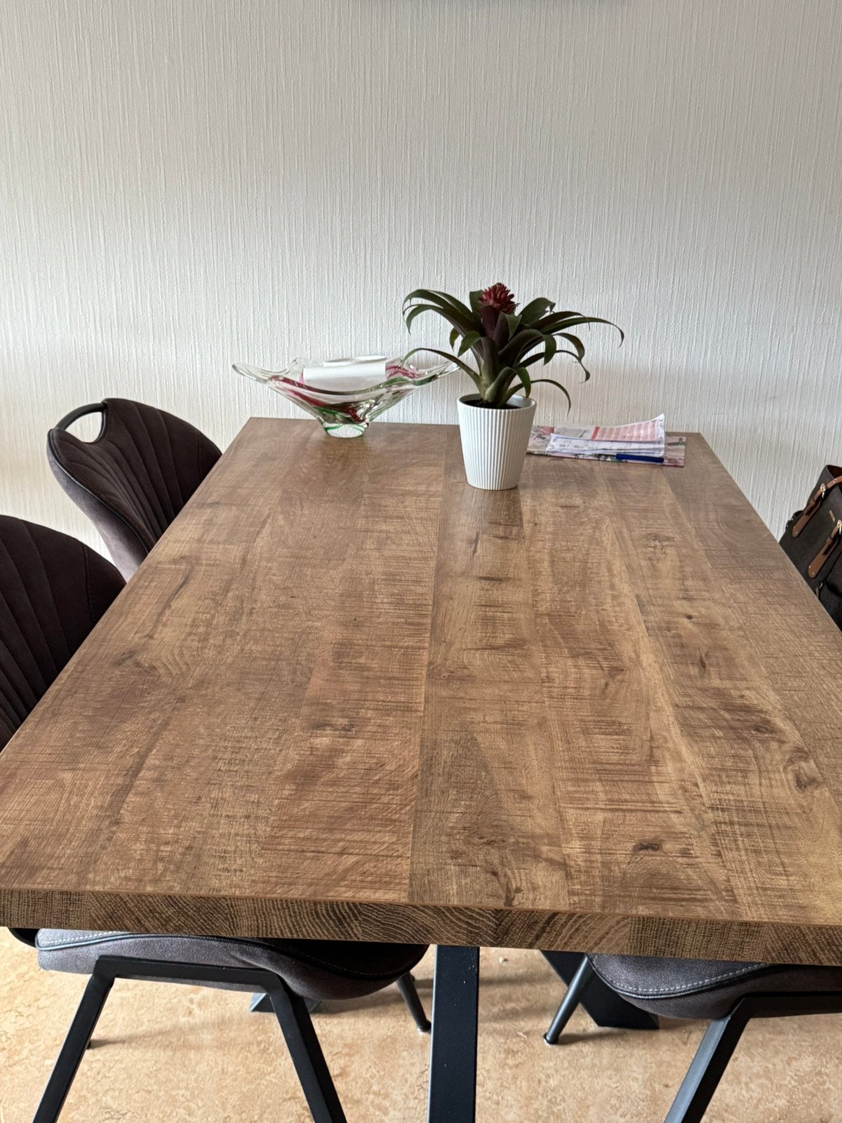 Mooie eettafel 1.60 X 0.90 en 4 stoelen kleur antraciet, Ophalen, 50 tot 100 cm, Zo goed als nieuw, 150 tot 200 cm