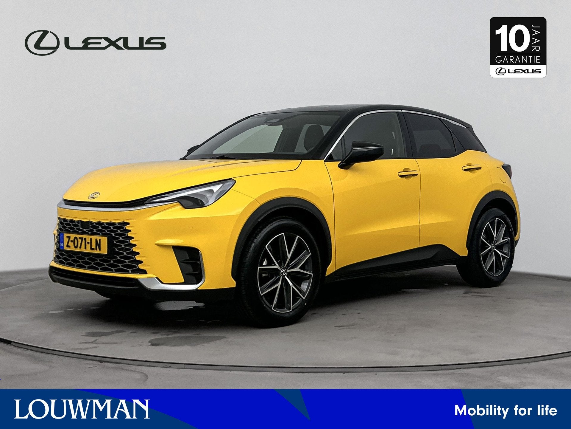 Lexus LBX Emotion 2WD | Apple Carplay | Stoel & Stuurverwarm, Auto's, 136 pk, Gebruikt, Bedrijf, 650 kg