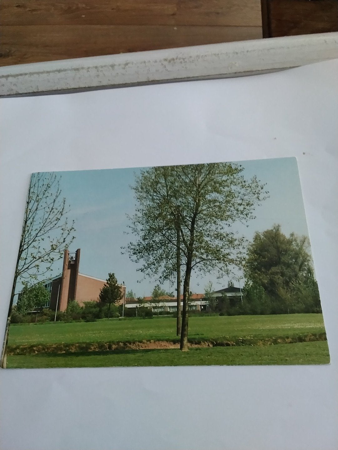 Oude ansichtkaart Dordrecht-Dubbeldam, N.H. Kerk De Wijnstok, Verzamelen, Ophalen of Verzenden, 1980 tot heden, Gelopen, Zuid-Holland