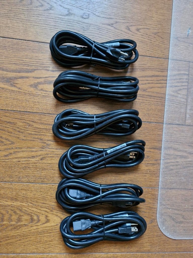 6 stuks usa netsnoer 2,5 m 3 stuks engelse netsnoer 2 m, Ophalen, Nieuw