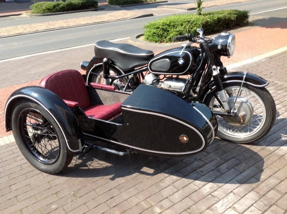 BMW motor R60/2 met Hollandia zijspan, Cardan-aandrijving, 2 cilinders, Motorrijbewijs A, Gebruikt