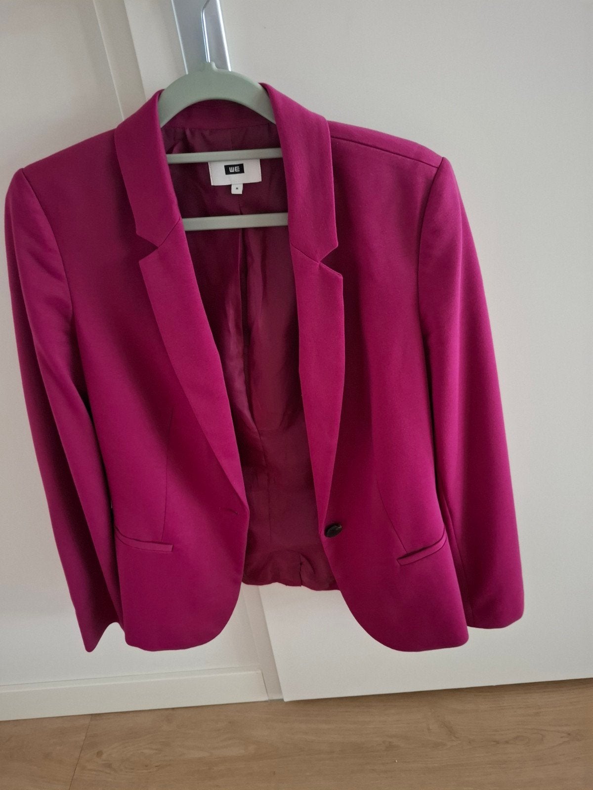 WE fuchsia roze blazer, maat M, Kleding | Dames, Maat 38/40 (M), WE, Ophalen of Verzenden, Zo goed als nieuw