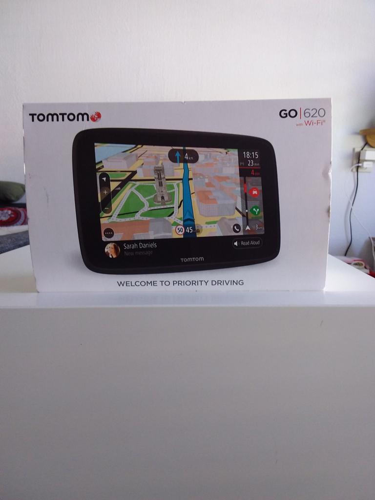 TOMTOM GO 620 navigatie met etui en originele verpakking, Auto diversen, Autonavigatie, Zo goed als nieuw, Ophalen