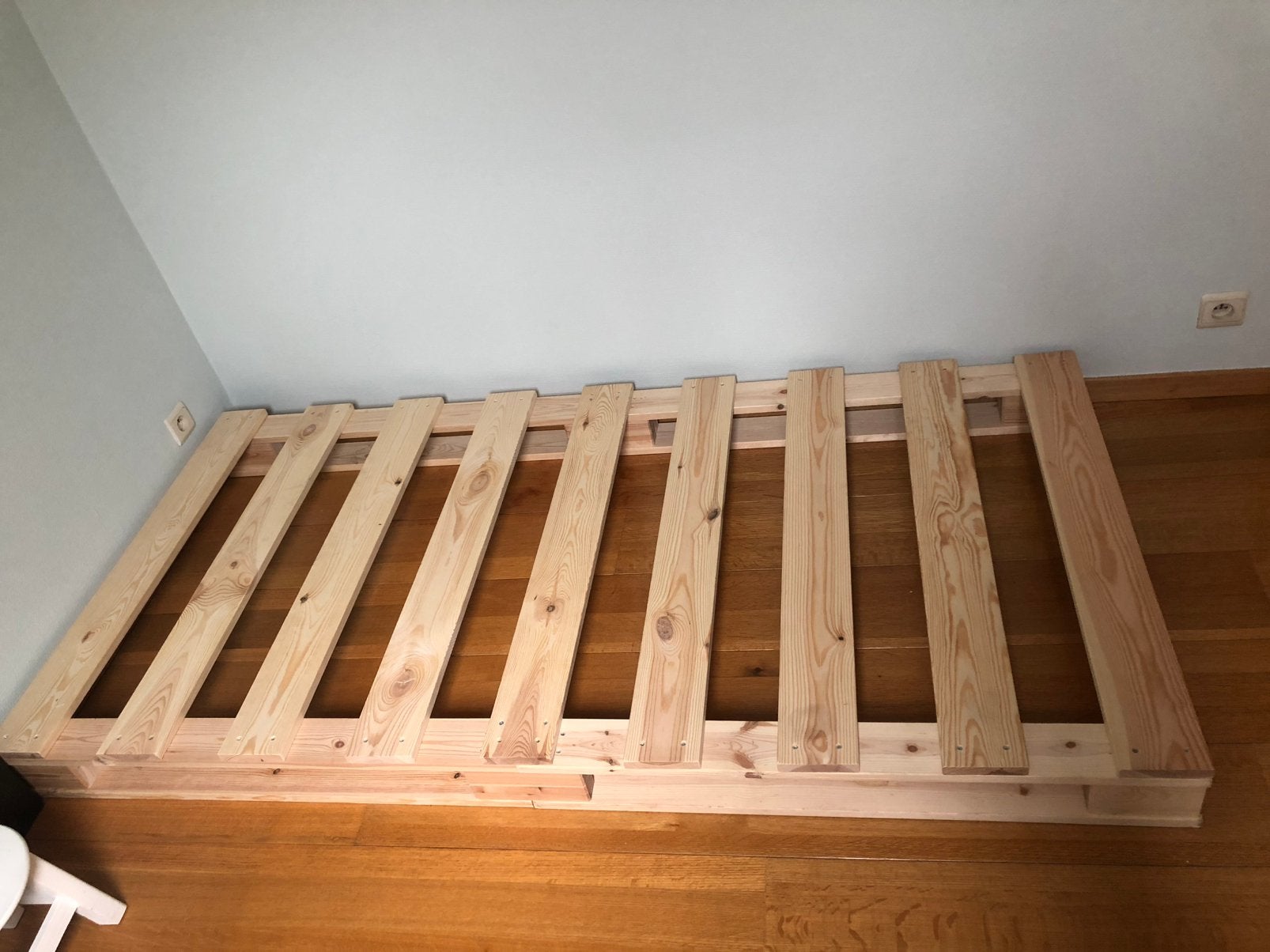 Palletbed 1 persoons, Huis en Inrichting, Slaapkamer | Bedden, 90 cm, Eenpersoons, Ophalen of Verzenden, Zo goed als nieuw