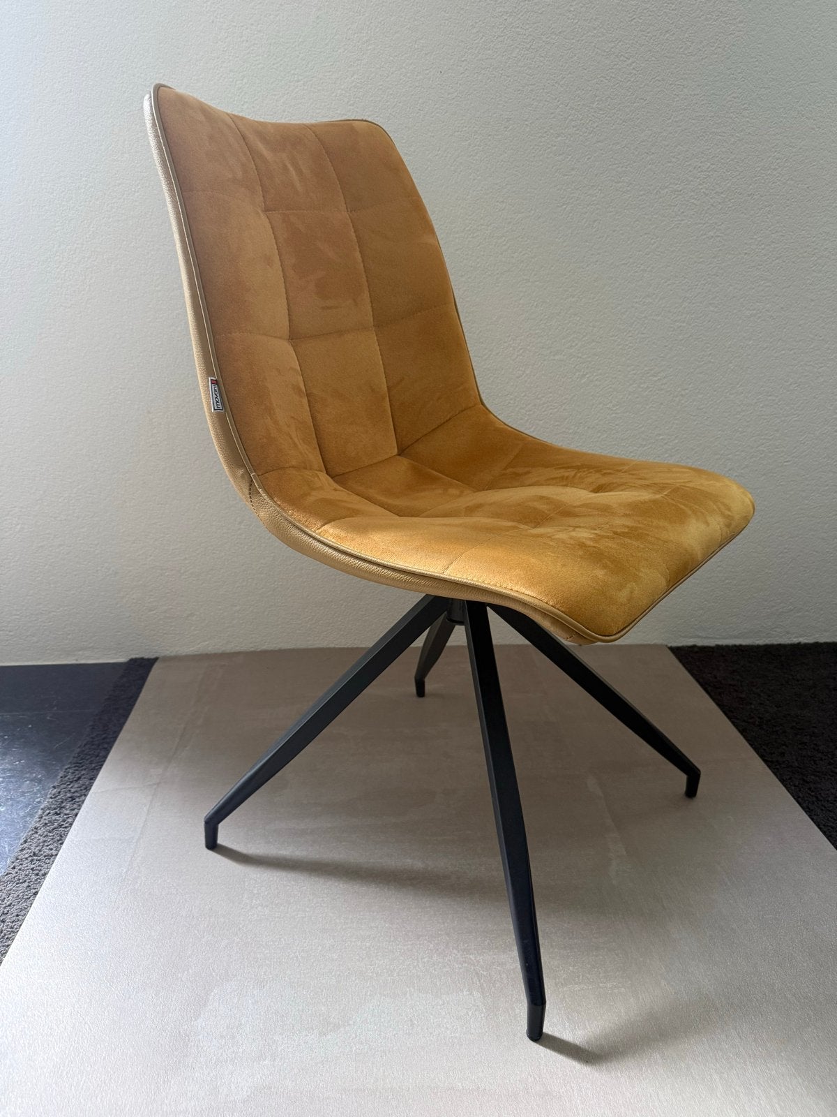 Movani stoel - Comfortabel en stijlvol design, Ophalen, Gebruikt, Overige kleuren, Eén