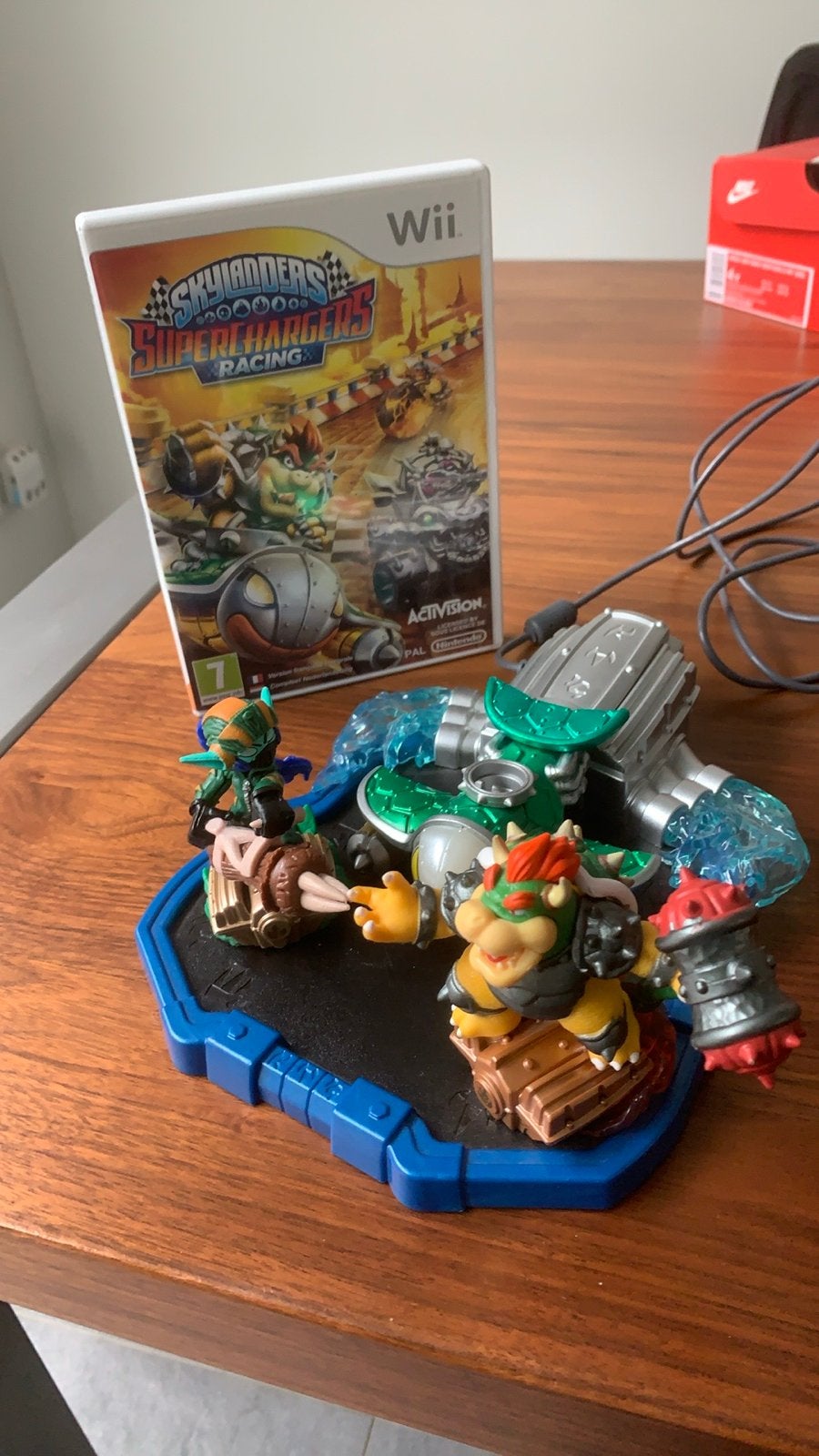 Skylanders SuperChargers Racing Wii met figuren, Ophalen, Gebruikt, 1 speler, Racen en Vliegen