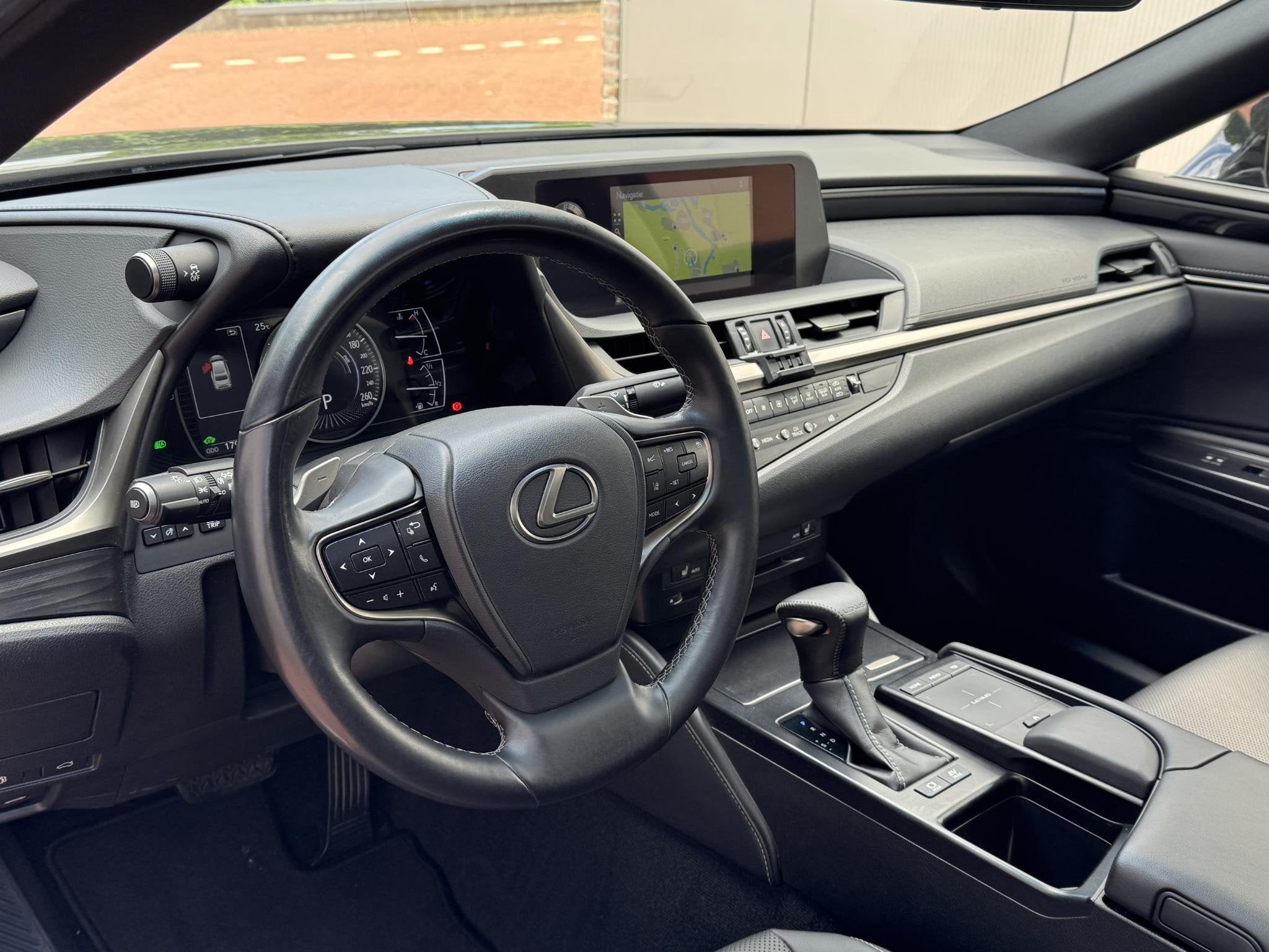 Lexus ES 300h Business Dealer Onderhouden Mooie auto, Auto's, Lexus, Gebruikt, Euro 6, 4 cilinders, 2487 cc