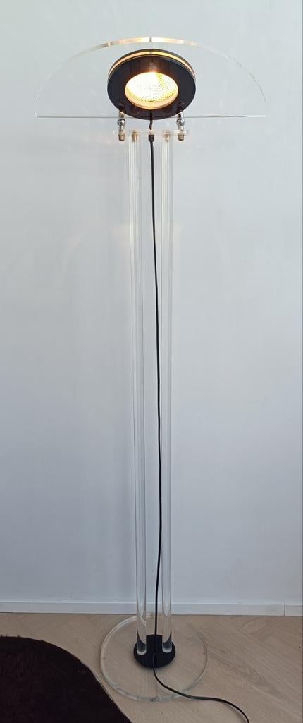 Harco Loor design vloerlamp – plexiglas & metaal – jaren ’80, Huis en Inrichting, Lampen | Vloerlampen, Ophalen, Overige materialen
