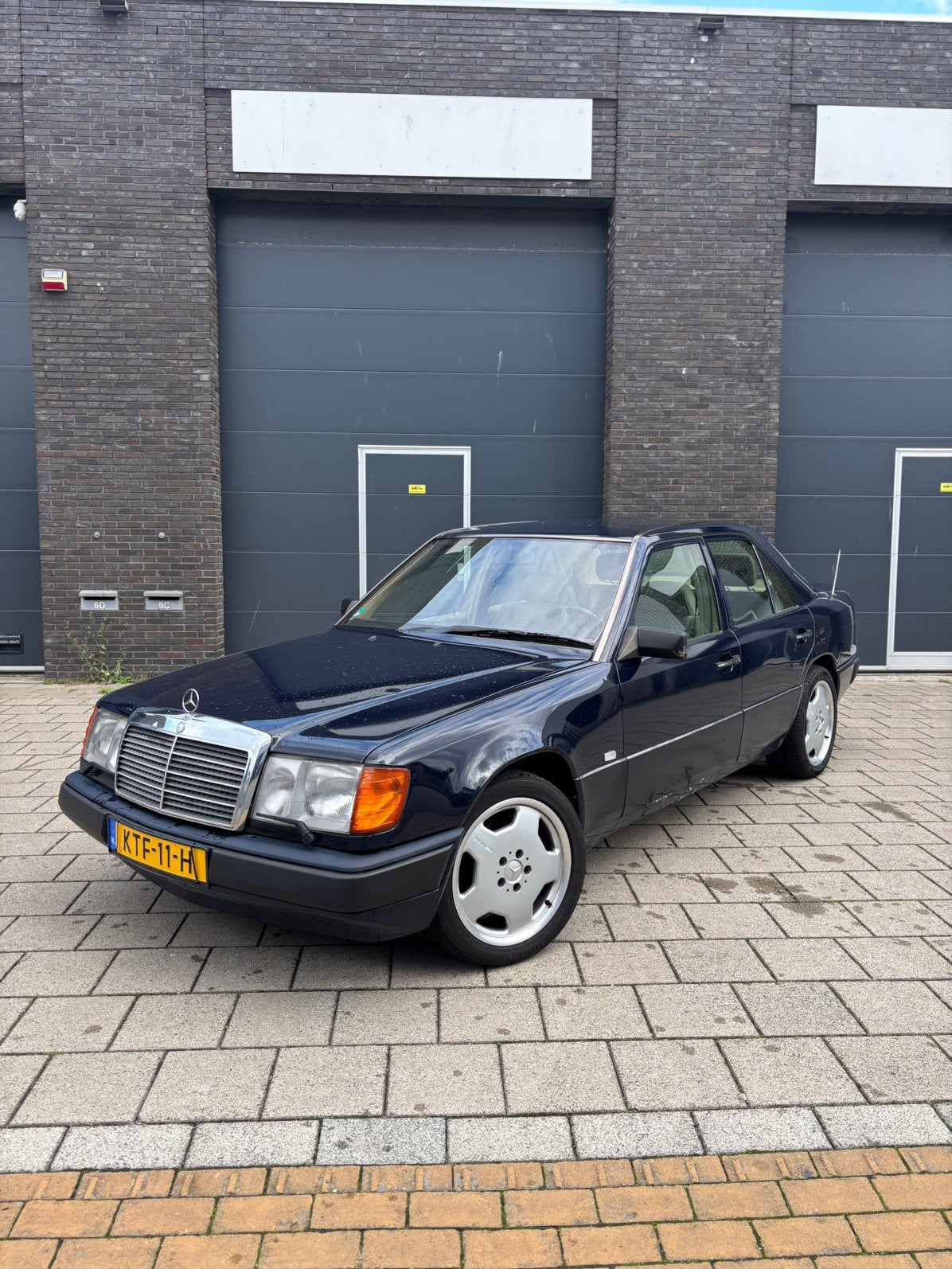 Mercedes-Benz W124 300E Airco automaat nieuw apk, Auto's, Automaat, Dealer onderhouden, 1340 kg, Sedan