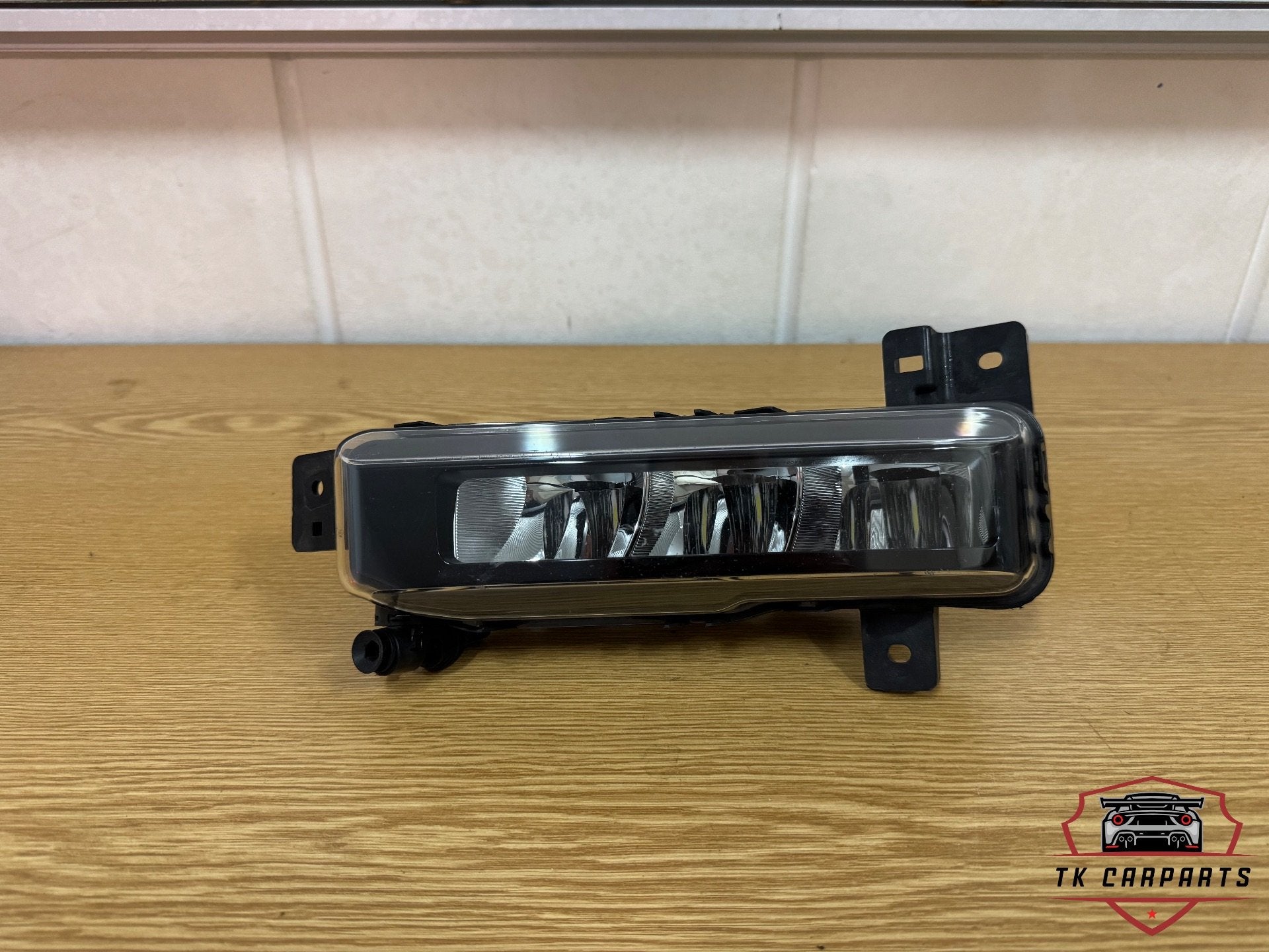 Bmw 2-serie f46 led mistlamp links 63.17-7471081-08, Petuelring 130
80788  Munich, DE, Info@bmw.de, Nieuw, Ophalen of Verzenden
