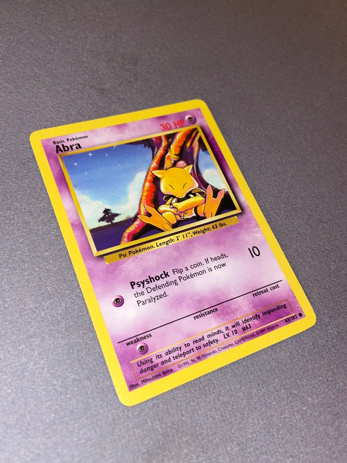 Pokemon - Abra 43/102 Base Set, Ophalen of Verzenden, Zo goed als nieuw