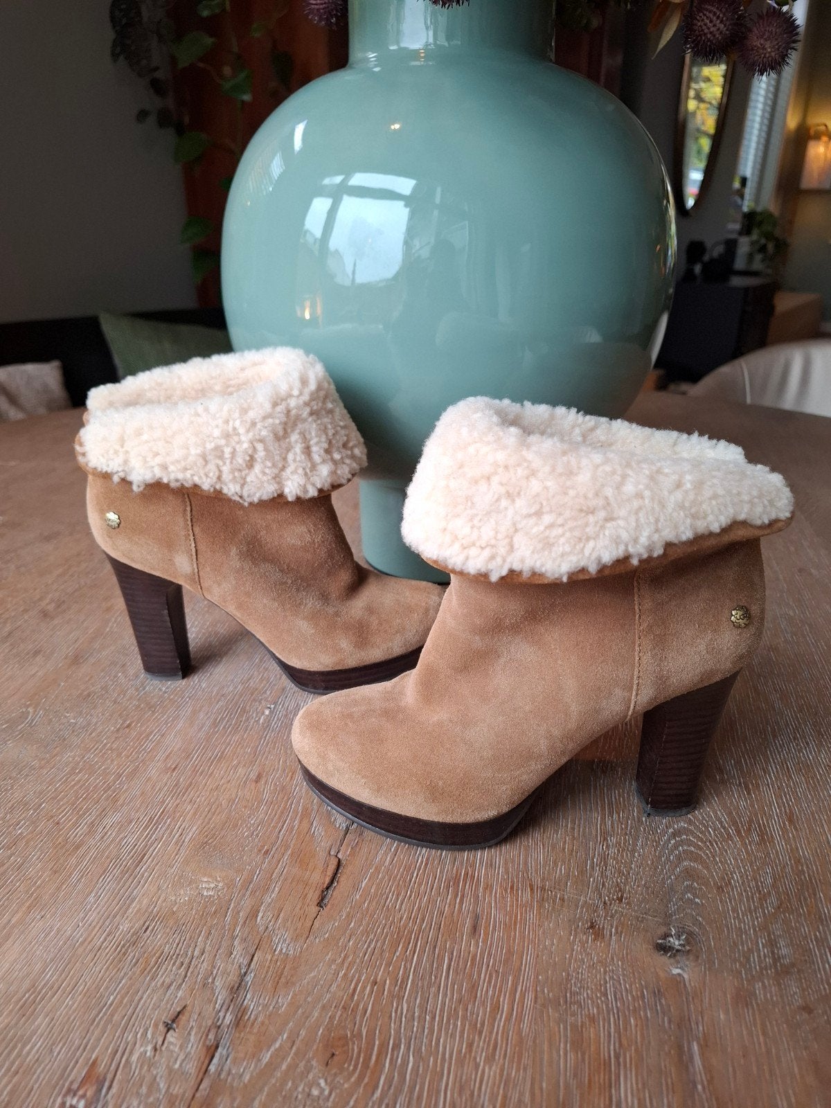 Ugg laarsjes maat 36, UGG, Zwart, Lage of Enkellaarzen, Ophalen of Verzenden