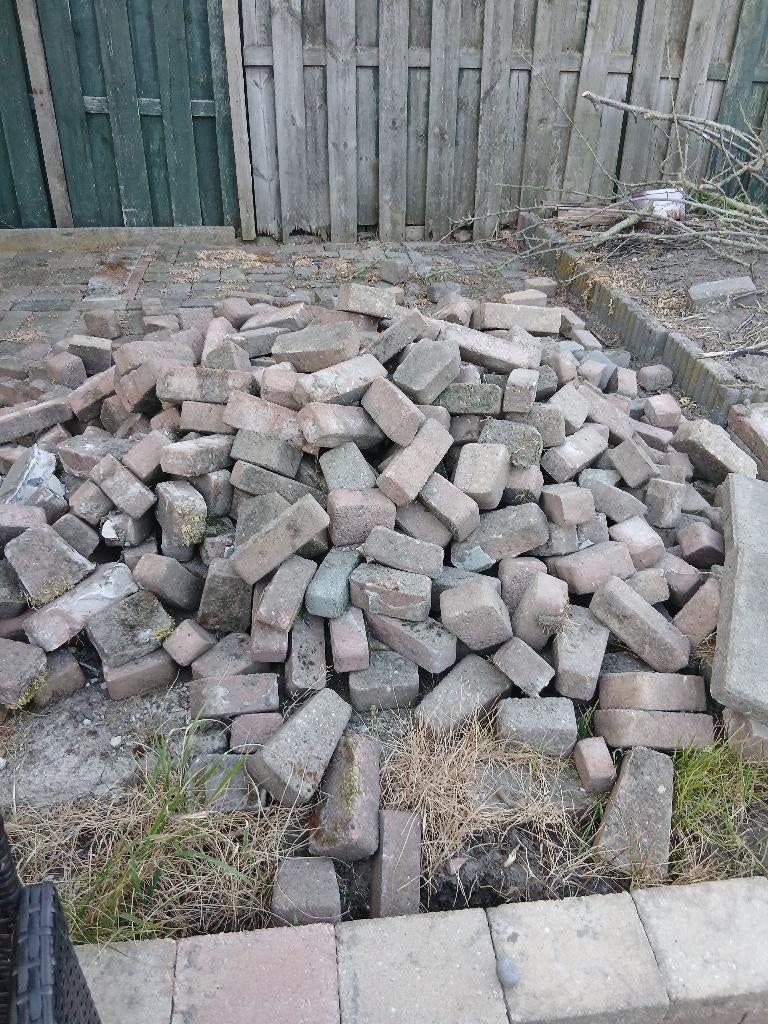 Gratis stenen van cirkel geweest, Tuin en Terras, Tegels en Klinkers, Ophalen, Gebruikt, Beton, Klinkers