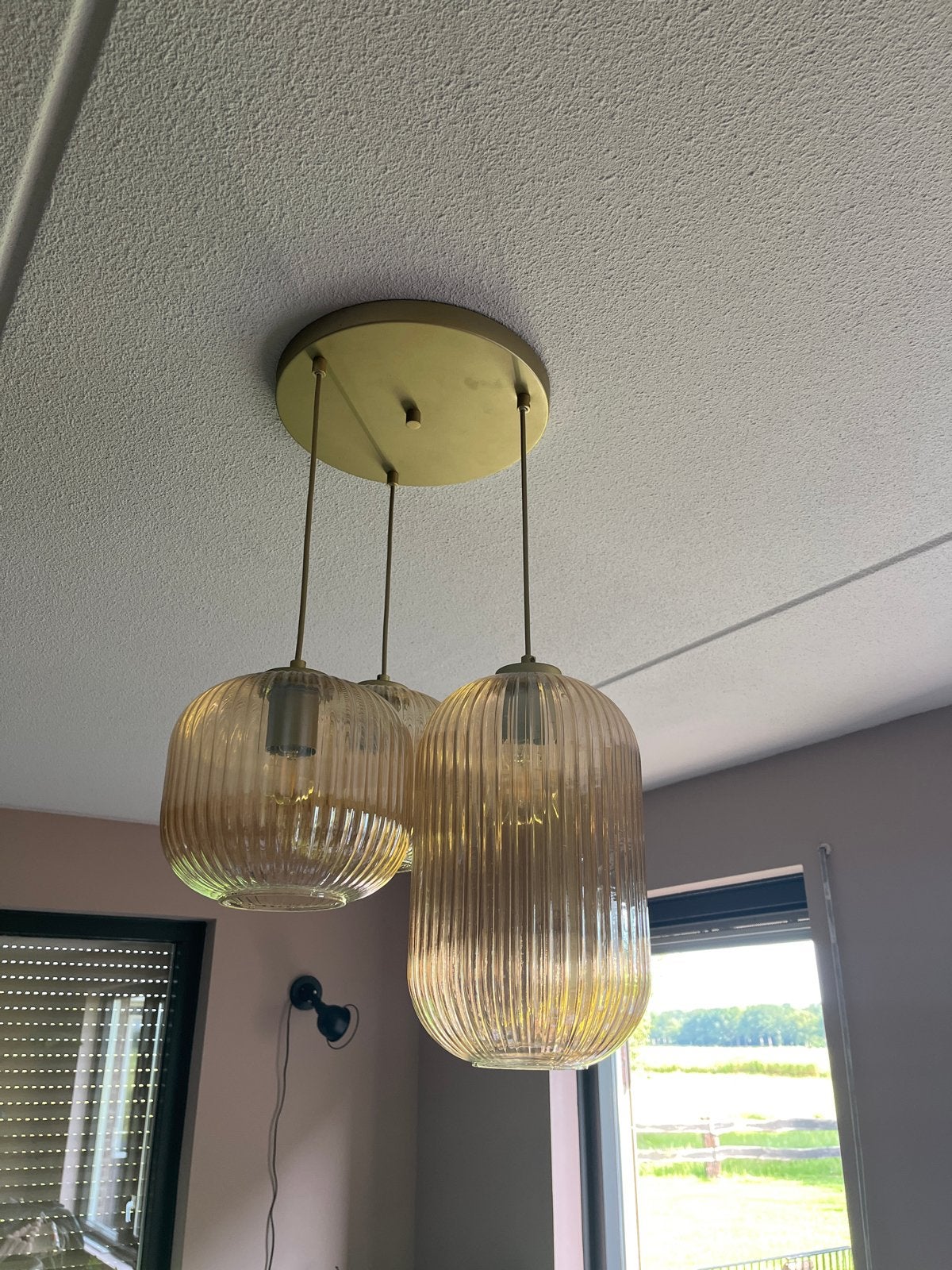 Set hanglampen: 1x 3 bollen, 1x enkele bol, Huis en Inrichting, Lampen | Hanglampen, Ophalen, Zo goed als nieuw, Glas