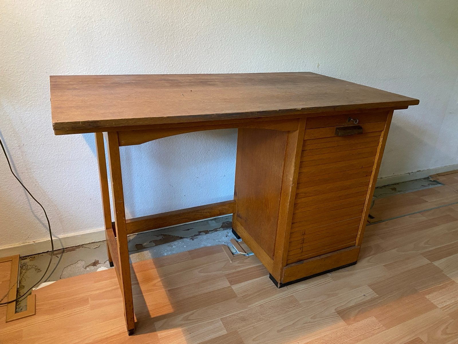 Uniek Amsterdamse School Bureau - Vintage Hout, Huis en Inrichting, Bureaus, Ophalen, Overige typen, Gebruikt, Antiek