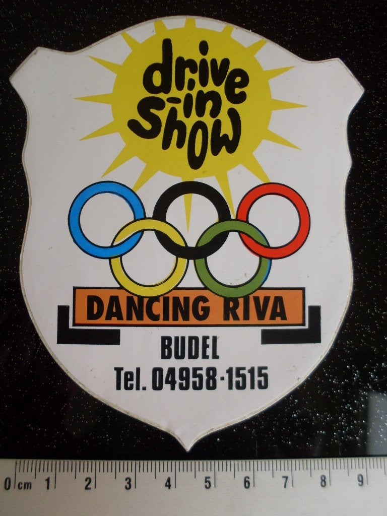 sticker dancing riva budel logo drive in show, Verzenden, Zo goed als nieuw, Bedrijf of Vereniging