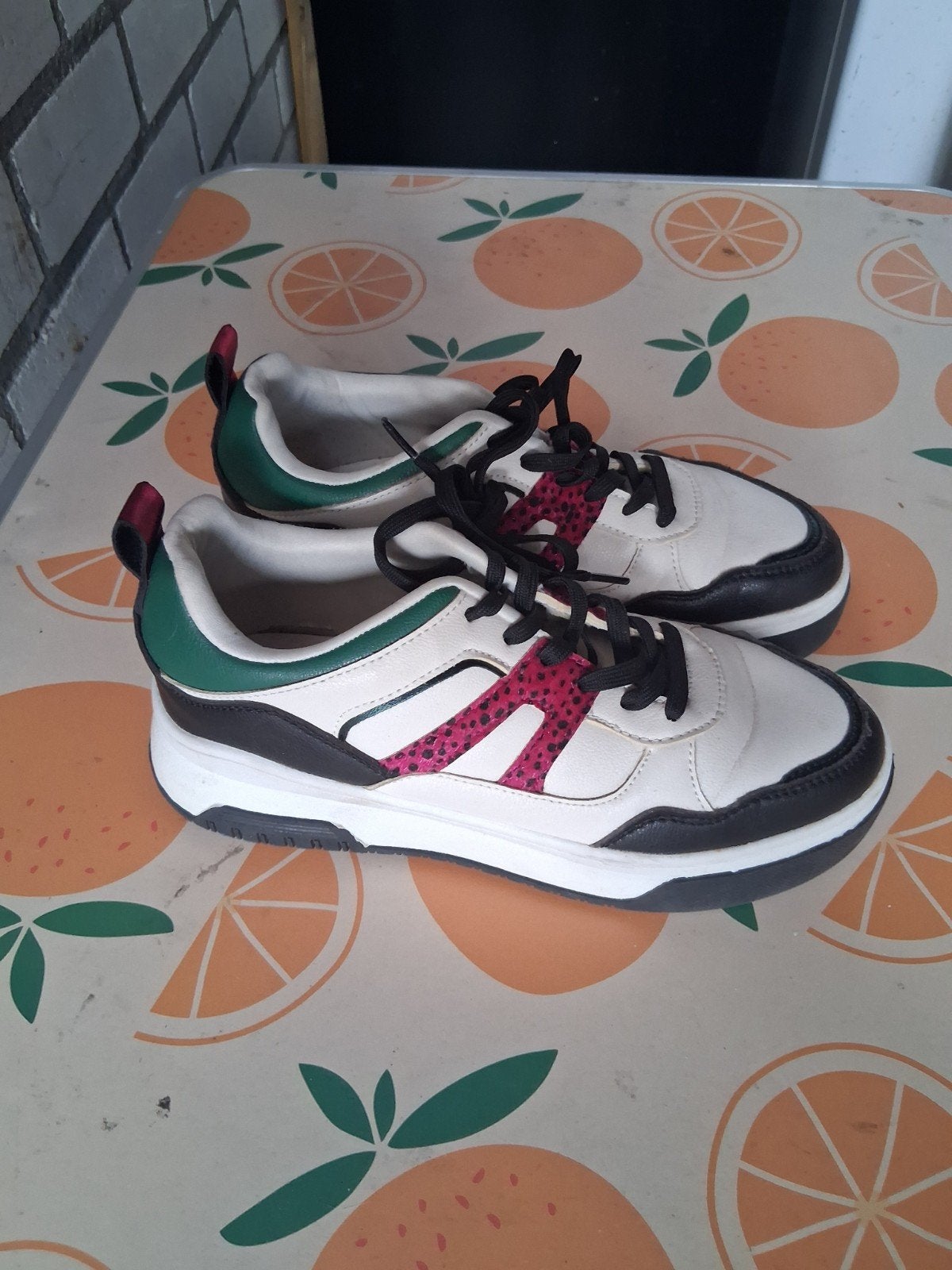 Stijlvolle sneakers maat 40 - Zo goed als nieuw, Kleding | Dames, Wit, Ophalen of Verzenden, Posh by Poelman, Sneakers of Gympen