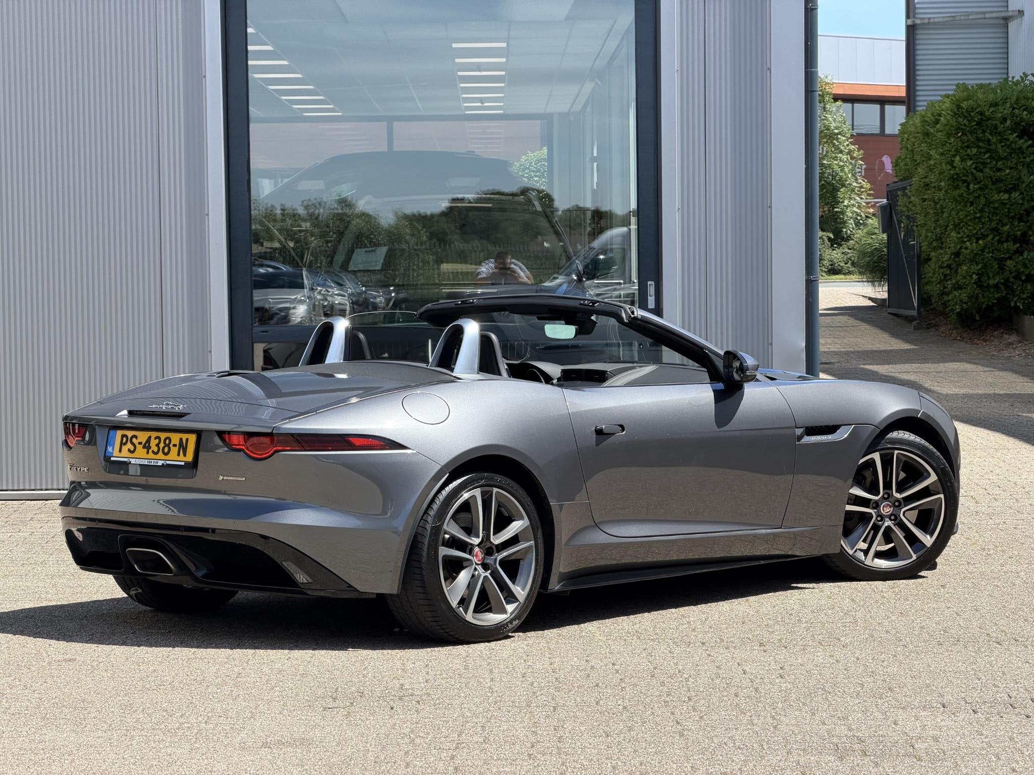 Jaguar F-TYPE 2.0T R-Dynamic | NL-auto/1e eign/Sportuitlaat/, Automaat, Dealer onderhouden, Achterwielaandrijving, Euro 6