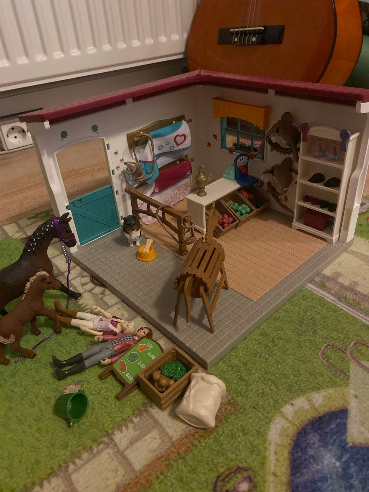 Schleich winkel met accessoires en paarden, Ophalen of Verzenden, Nieuw, Meisje