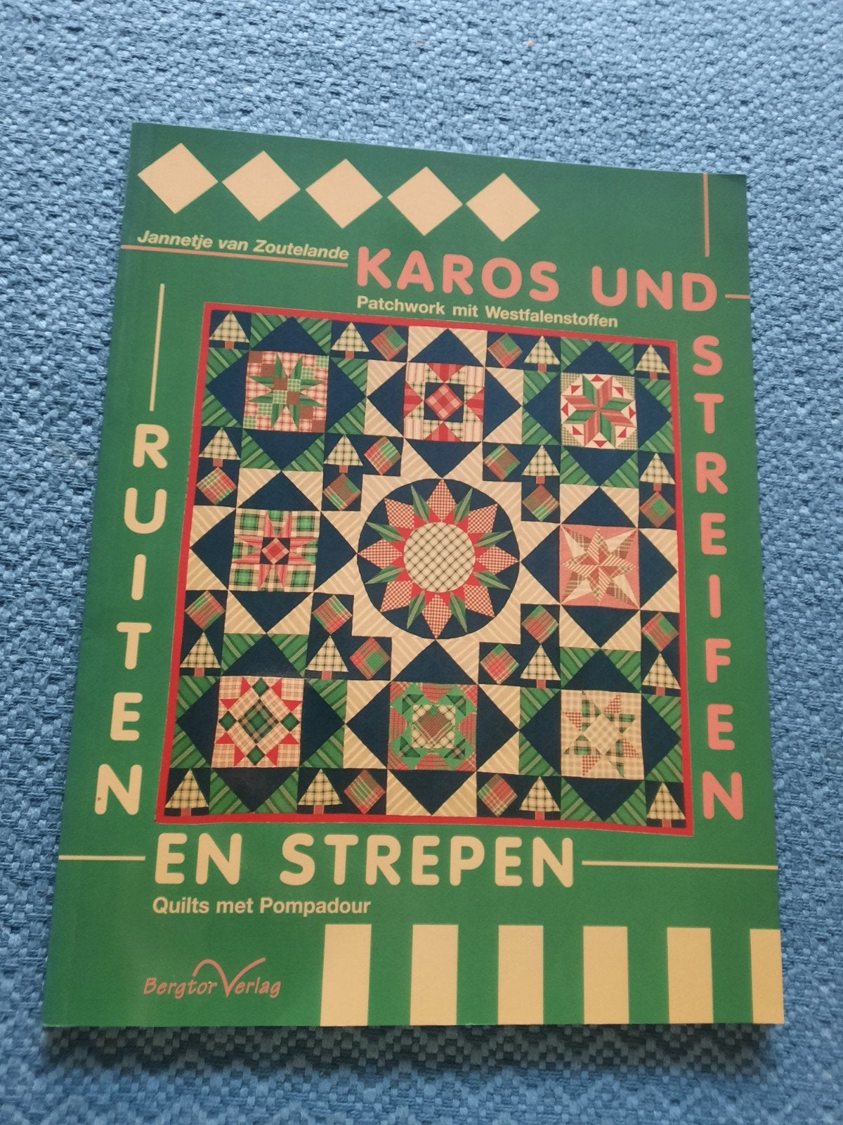 Ruiten en Strepen - Quilts met Pompadour - Patchwork boek, Ophalen of Verzenden, Zo goed als nieuw, Borduren en Naaien, Jannetje van Zoutelande
