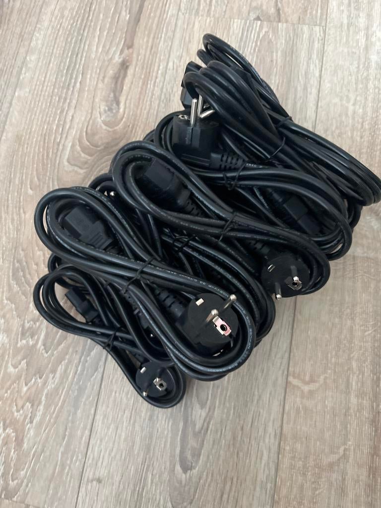 23x Netstroomkabels / Stroomkabels (C13 naar Schuko), Ophalen of Verzenden, Gebruikt