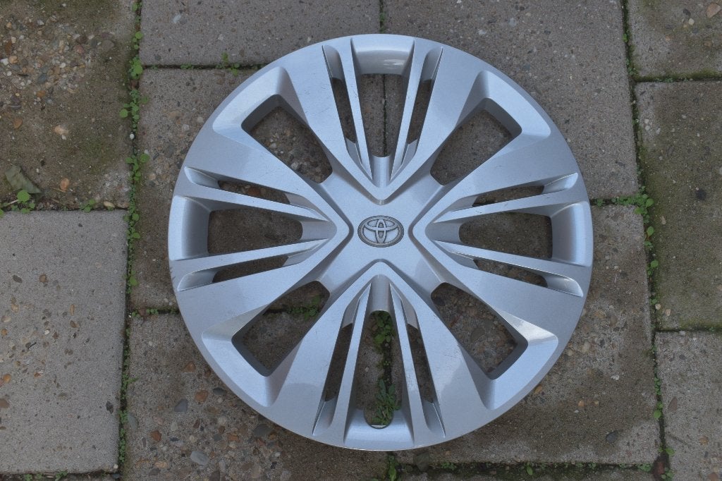 1 losse originele wieldop Toyota Aygo 17 inch, Ophalen of Verzenden, Gebruikt