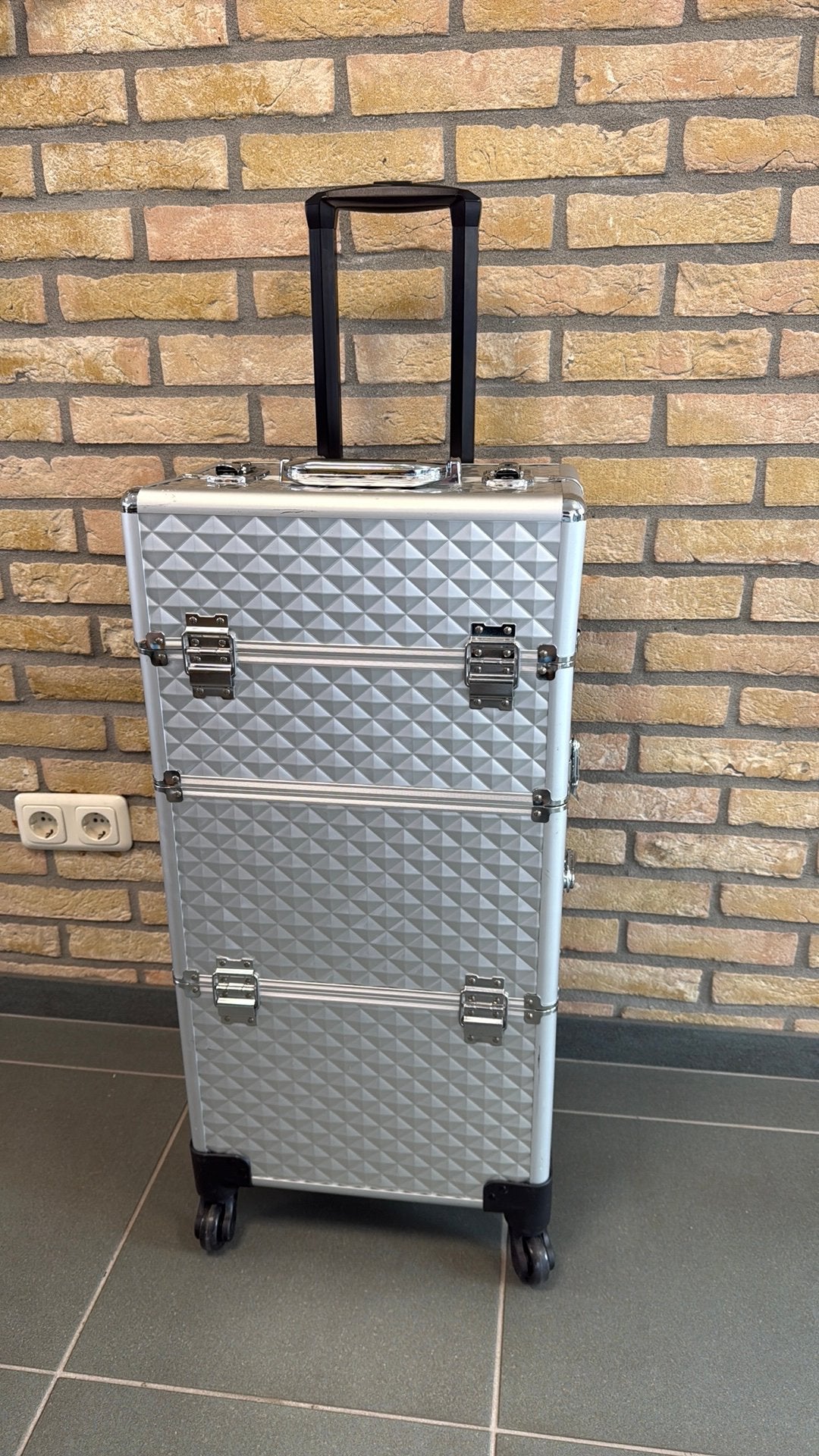 Visagie koffer (nagenoeg nieuw), Ophalen, Zo goed als nieuw, Hard kunststof, 70 cm of meer