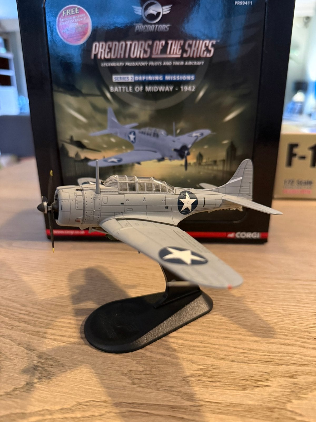 Corgi dauntless 1/72 PR99411, Hobby en Vrije tijd, Ophalen of Verzenden, Zo goed als nieuw, Groter dan 1:72, Overige merken