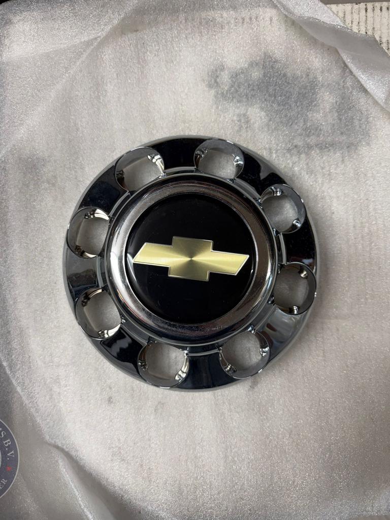 Chevrolet Chrome Hub Cap 8 Lug 4 stuks, Ophalen of Verzenden, -, -, -