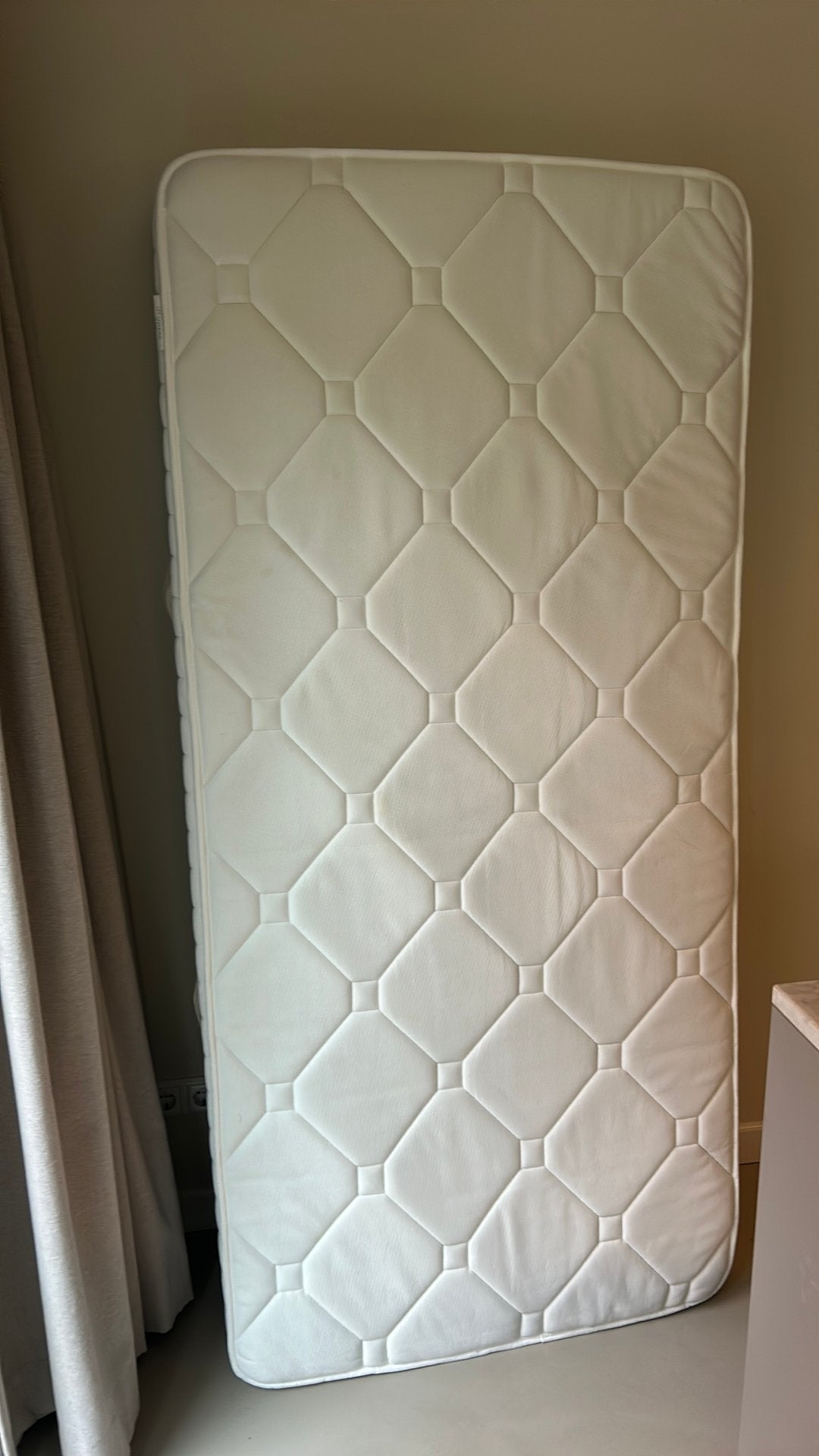 190x90 zo goed als nieuw, nieuw pocketvering gratis, Huis en Inrichting, Slaapkamer | Matrassen en Bedbodems, Ophalen, 90 cm, Eenpersoons