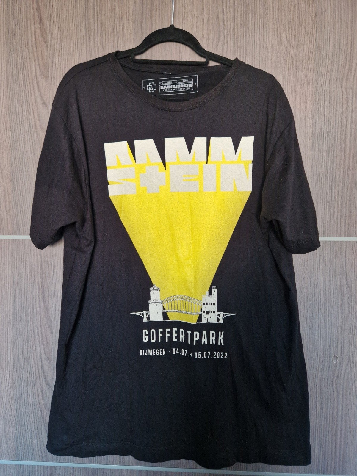 2x Rammstein Europe Stadium Tour T-shirt 2022, Ophalen of Verzenden, Zo goed als nieuw, Rammstein