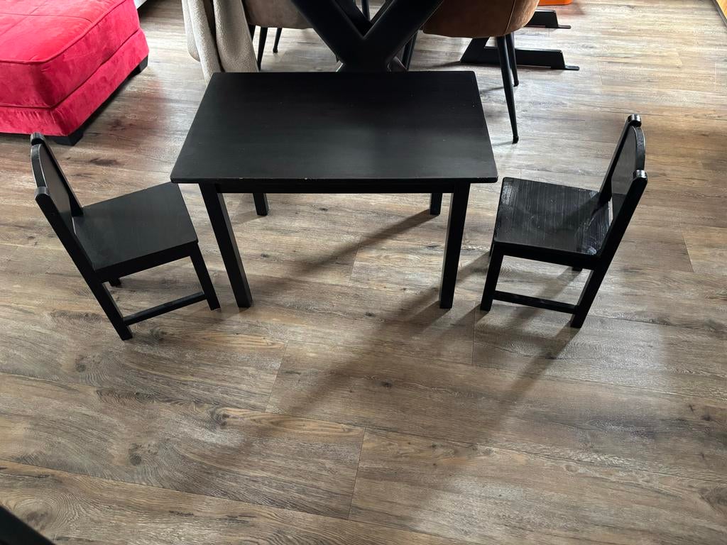 Zwart kinder tafeltje met 2 stoeltjes, Ophalen, Zo goed als nieuw, Tafel(s) en Stoel(en)