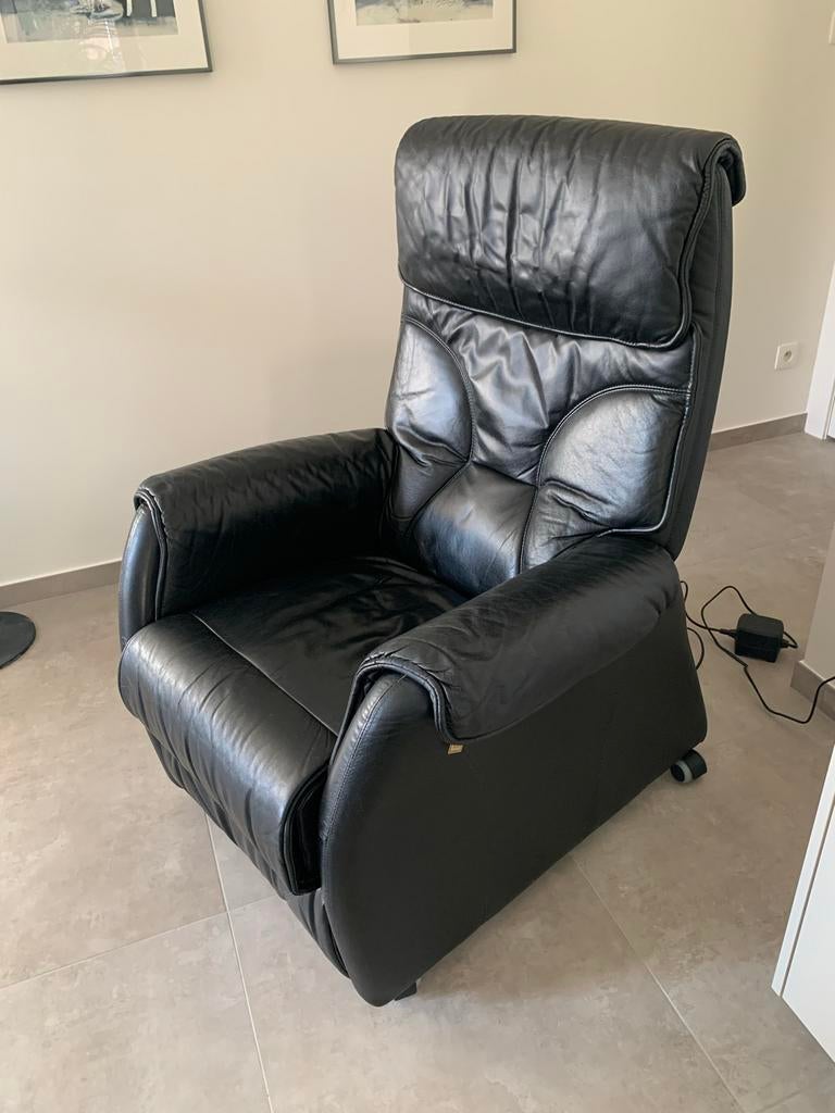 Himola Zwart Leren Relaxfauteuil, Ophalen, Gebruikt, Leer, 75 tot 100 cm