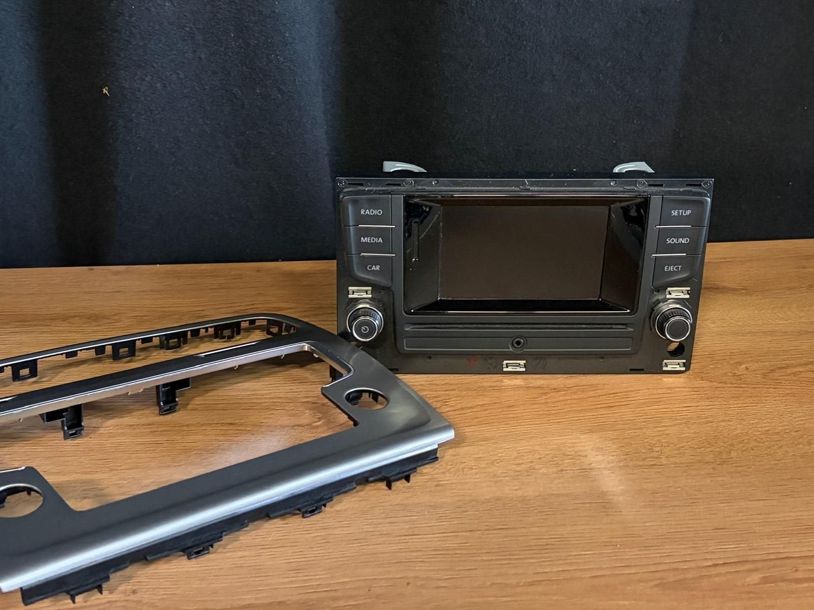 Originele VW Radio Golf 7 5G0035867 incl Frame, Auto diversen, Gebruikt, -, -, Ophalen of Verzenden