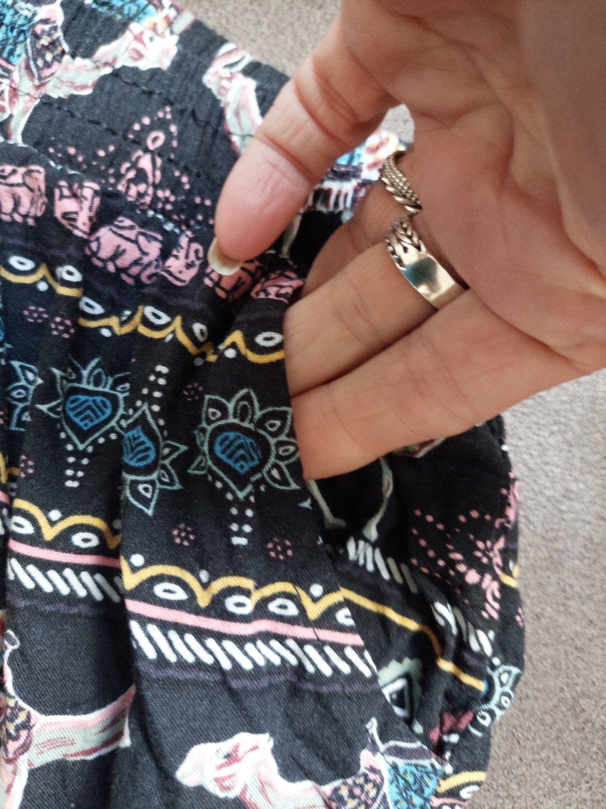 Nieuwe korte broek met  print en kwastjes mt M/L, Kleding | Dames, Maat 38/40 (M), Kort, Meerkleurig, Nieuw