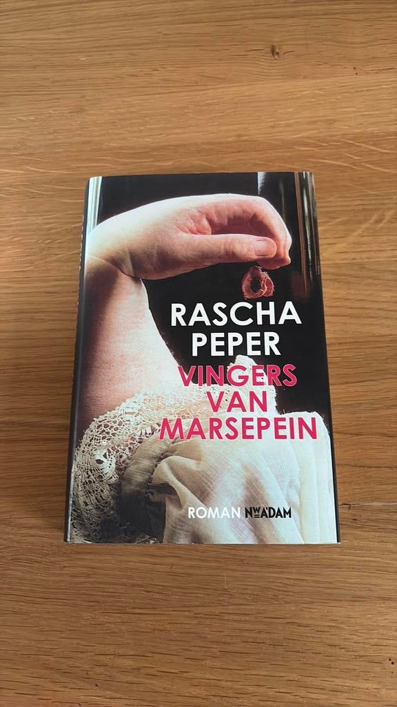 Rascha Peper - Vingers van marsepein NIEUW, Boeken, Literatuur, Nieuw, Nederland, Ophalen of Verzenden