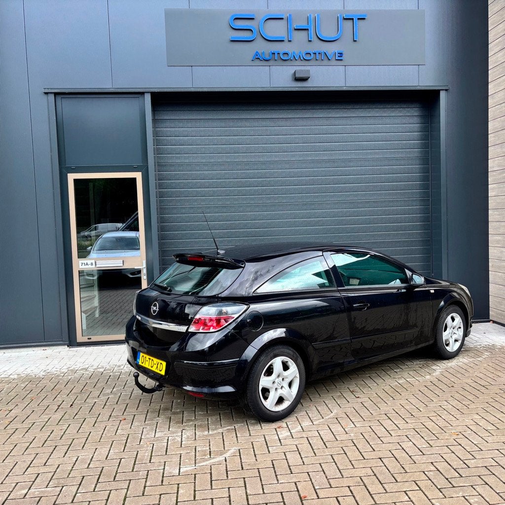 Opel Astra GTC 1.6 GTC Executive CLIMA | CRUISE CONTROL | CA, Auto's, Zwart, 4 cilinders, 620 kg, Origineel Nederlands