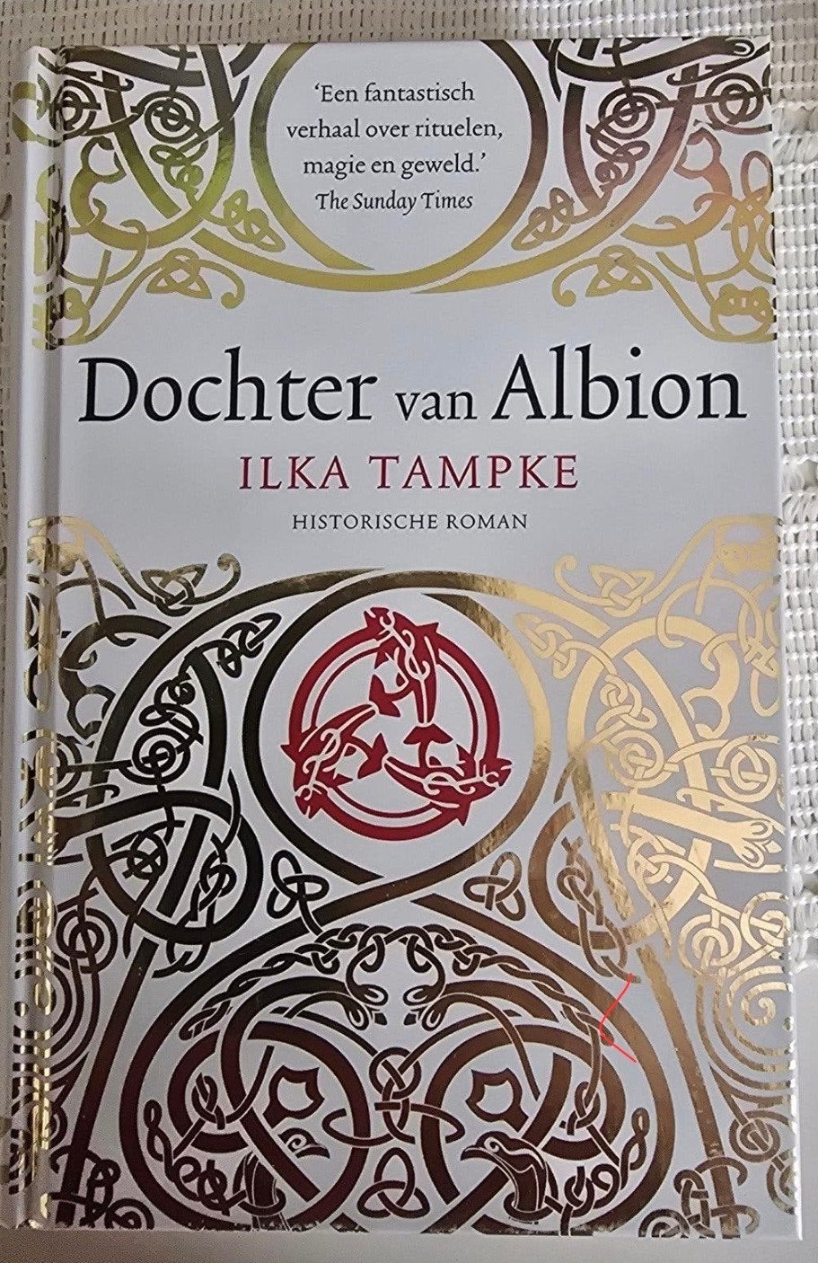 Dochter van Albion - Ilka Tampke (Historische Roman), Ophalen of Verzenden, Zo goed als nieuw, Ilka Tampke