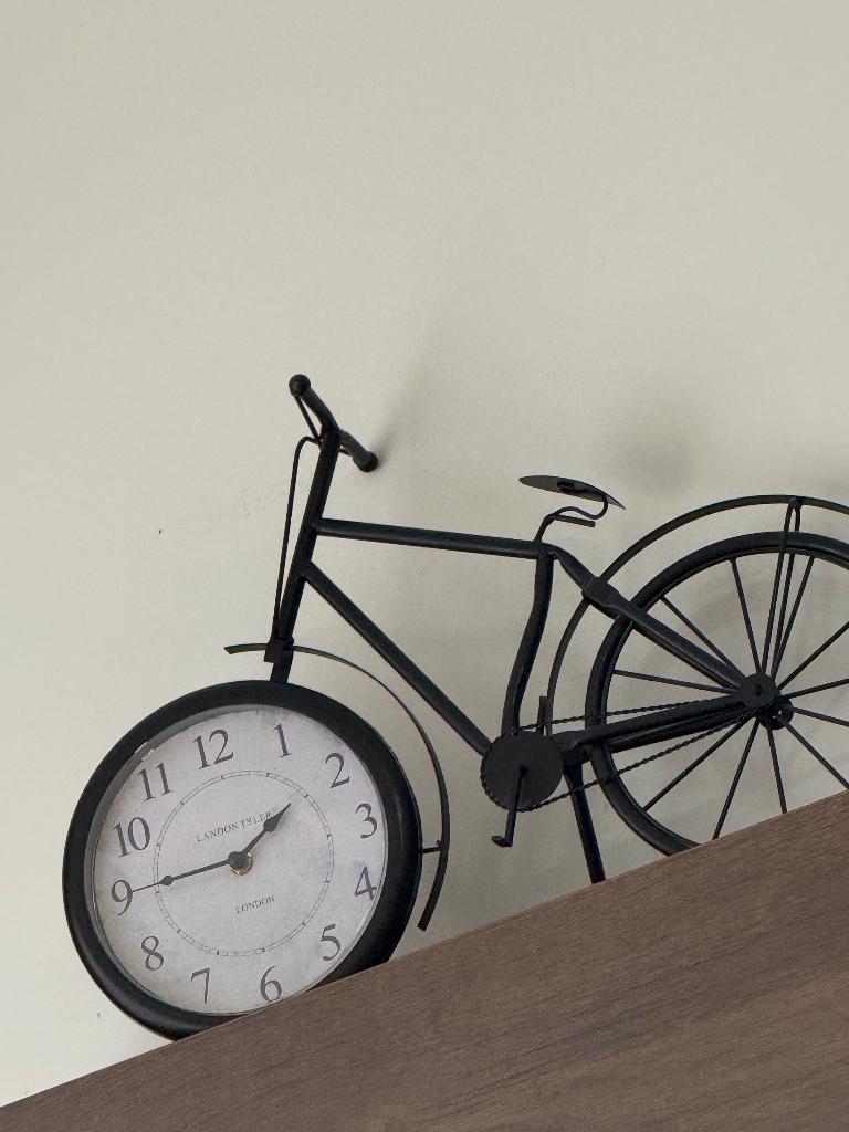 Klok, Huis en Inrichting, Woonaccessoires | Klokken, Ophalen, Zo goed als nieuw, Analoog, Wandklok