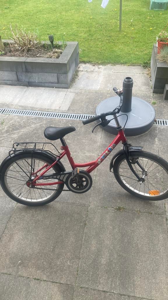 Leuk kinderfietsje kan nog wel een ronde mee, Ophalen, Zo goed als nieuw, Minder dan 16 inch