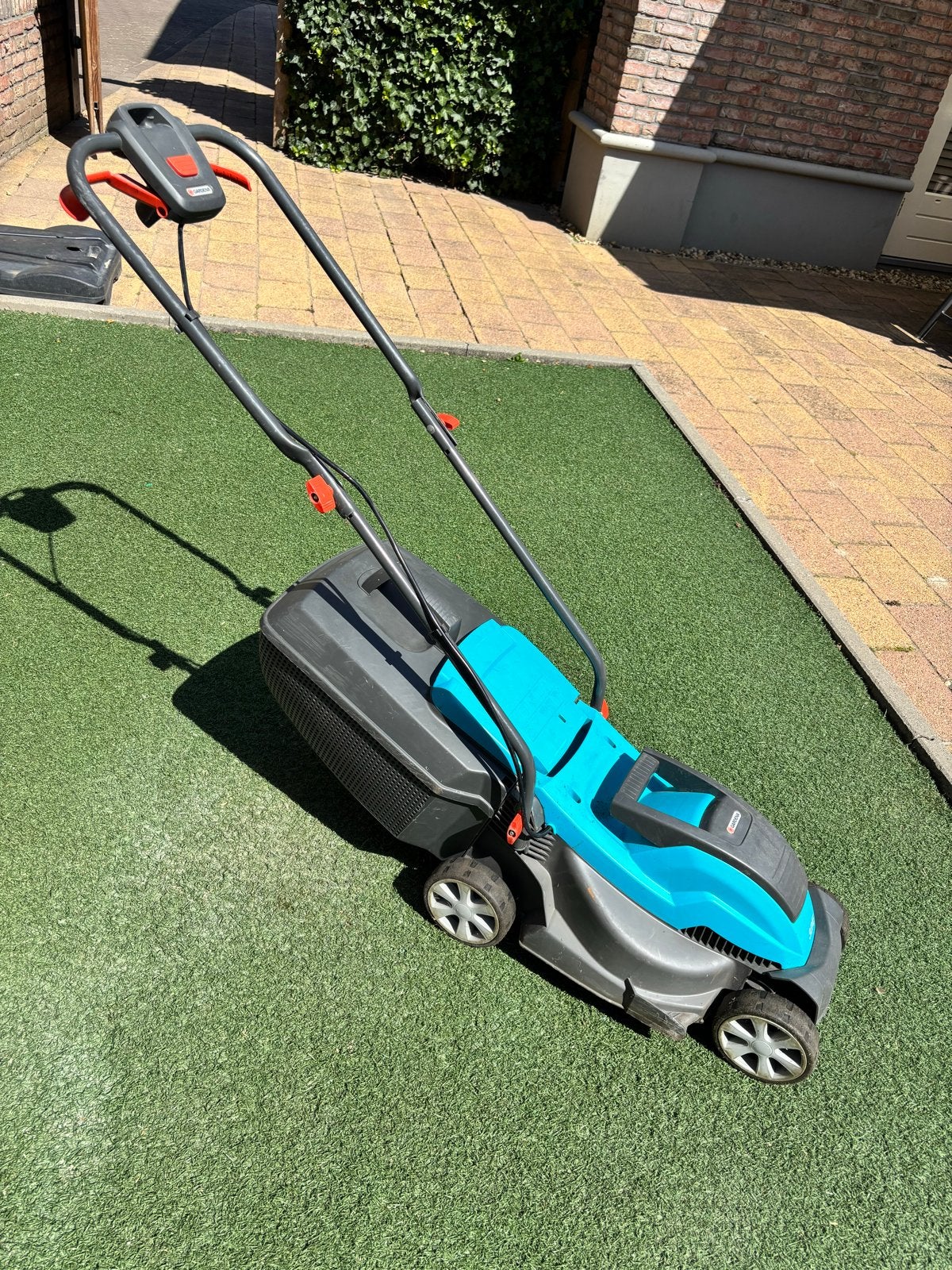 Gardena Elektrische Grasmaaier 32E - Zo goed als nieuw, Ophalen, Cirkelmaaier, Elektrische grasmaaier, Zo goed als nieuw