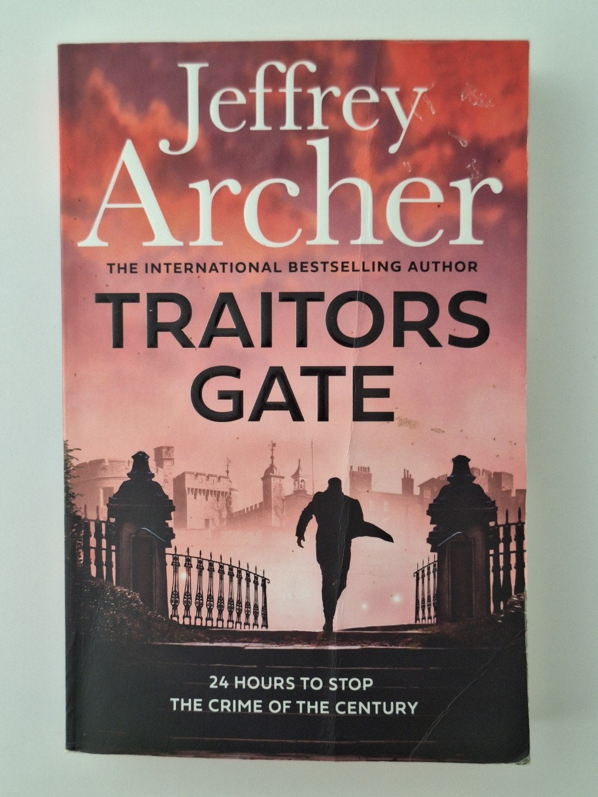 Jeffrey Archer - Traitors Gate (English book), Ophalen, Zo goed als nieuw, Jeffrey Archer, Wereld overig