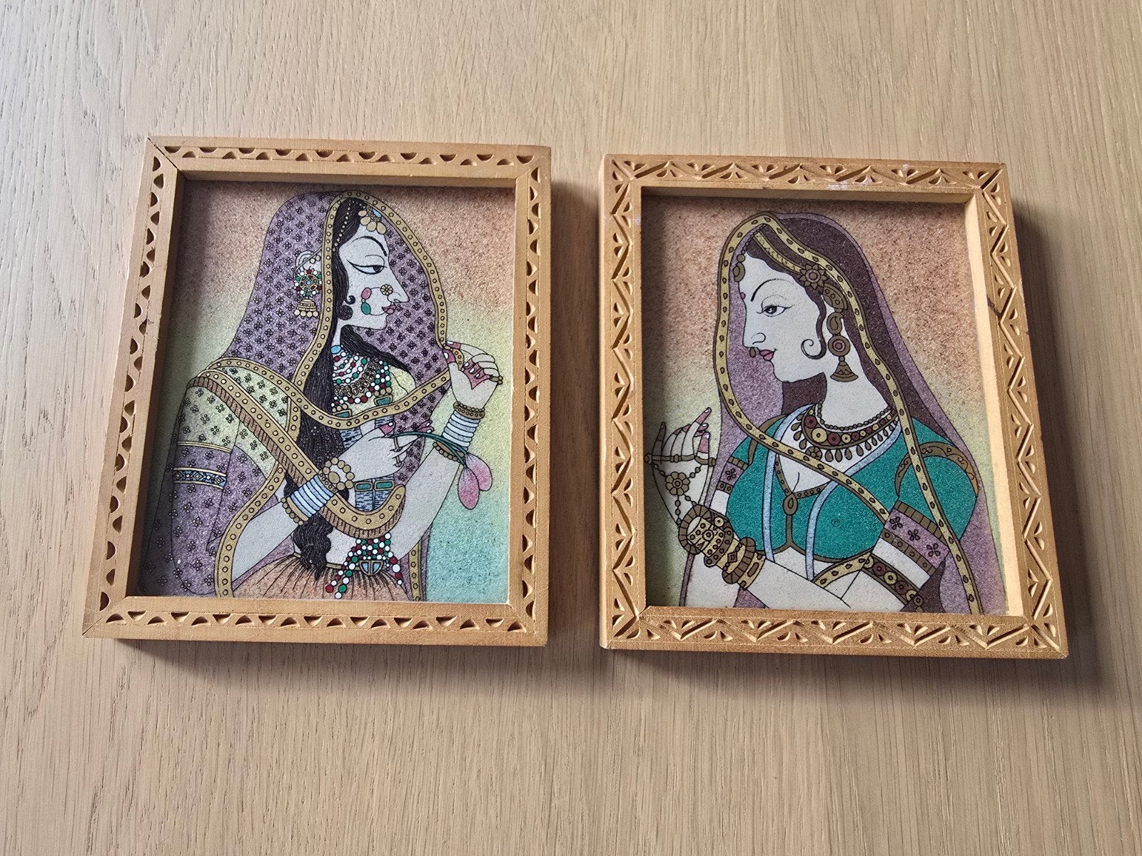 2 vintage Bani Thani'-schilderijen met lijst samen €25 !!, Ophalen of Verzenden, Schilderij