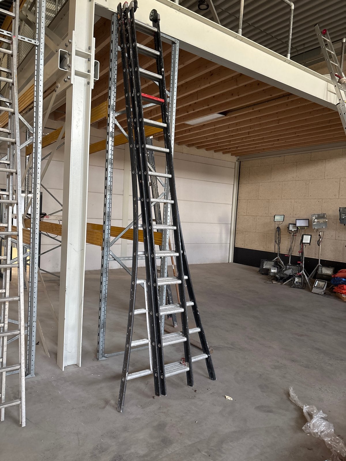 3-delige ladder 3 x 14 sporten, Doe-het-zelf en Verbouw, Ophalen, Gebruikt, Ladder, Opvouwbaar of Inschuifbaar
